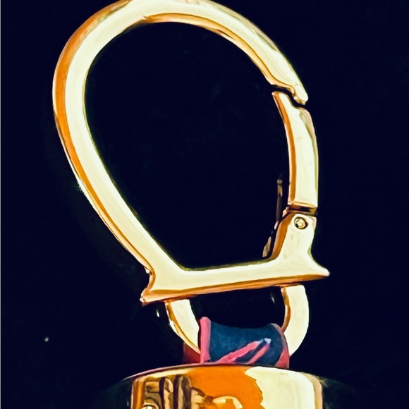 Lilly Pulitzer Gypsea Girl Keychain - NWOT - Picture 2 of 8